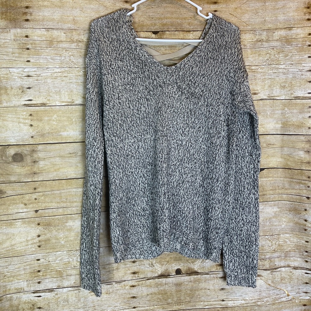 Criss cross back sweater 🛍